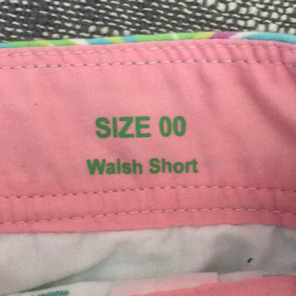 Lilly Pulizter Walsh Shorts - Picture 3 of 4
